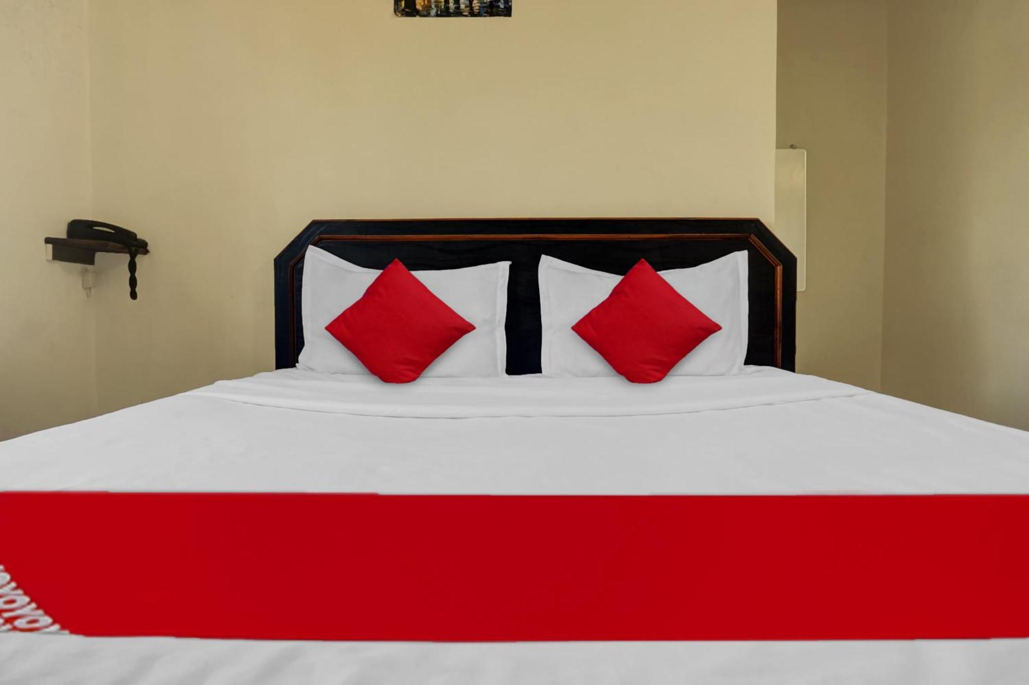 Hotel O Happy Homely Stay Sasvad Luaran gambar